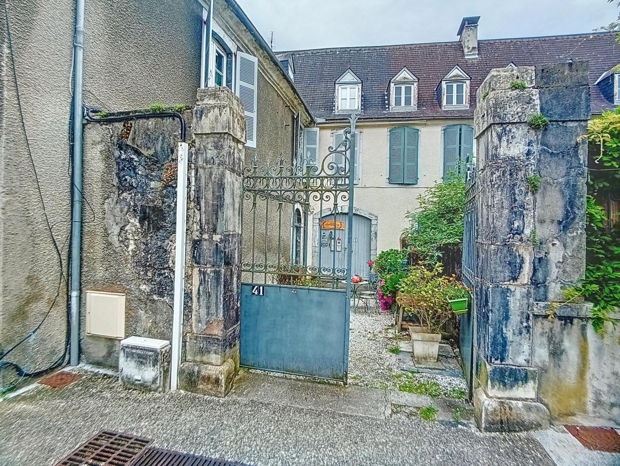 Les Glycines Oloron Hotel Exterior foto